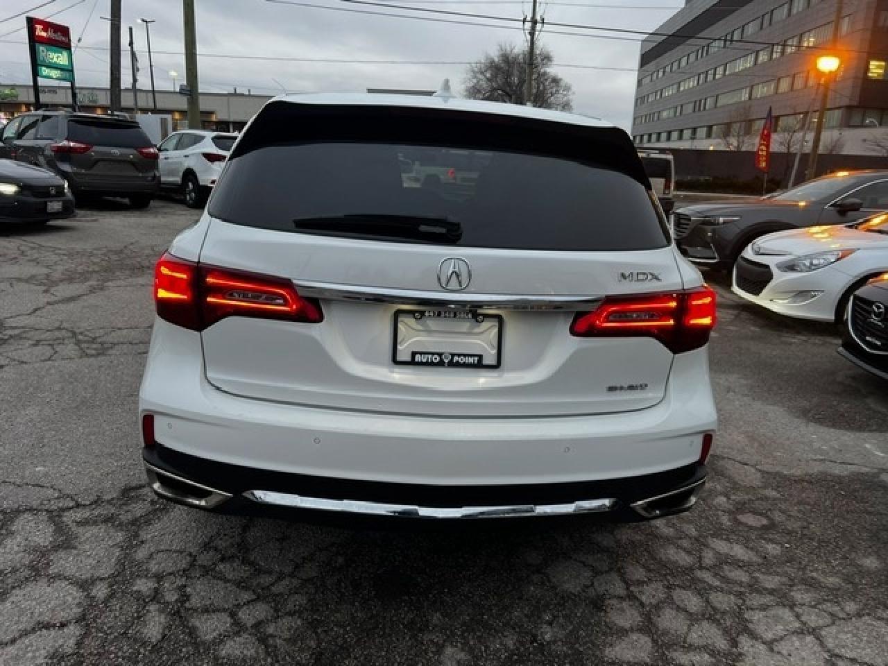 2020 Acura MDX Tech SH-AWD Photo4