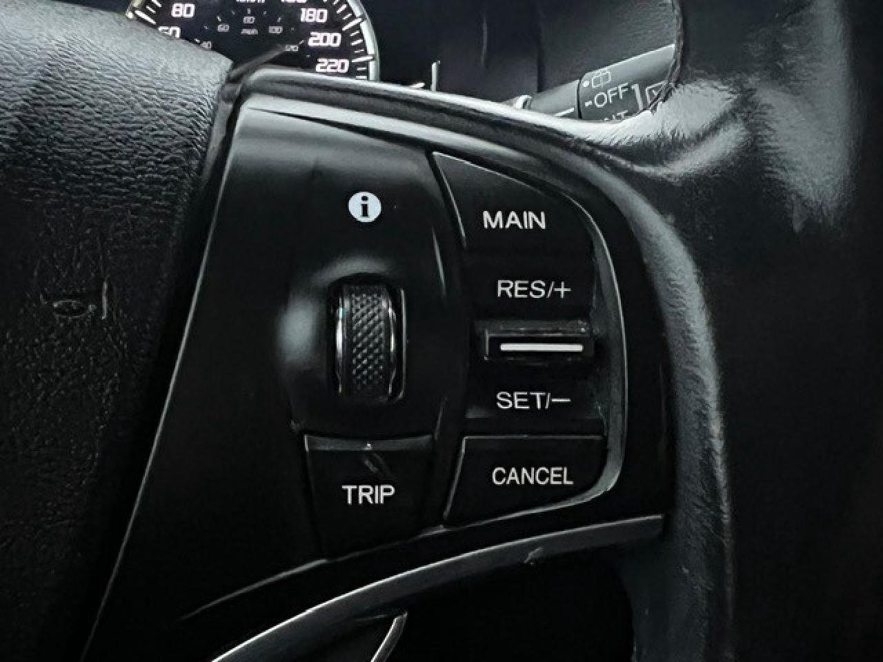 2020 Acura MDX Tech SH-AWD Photo