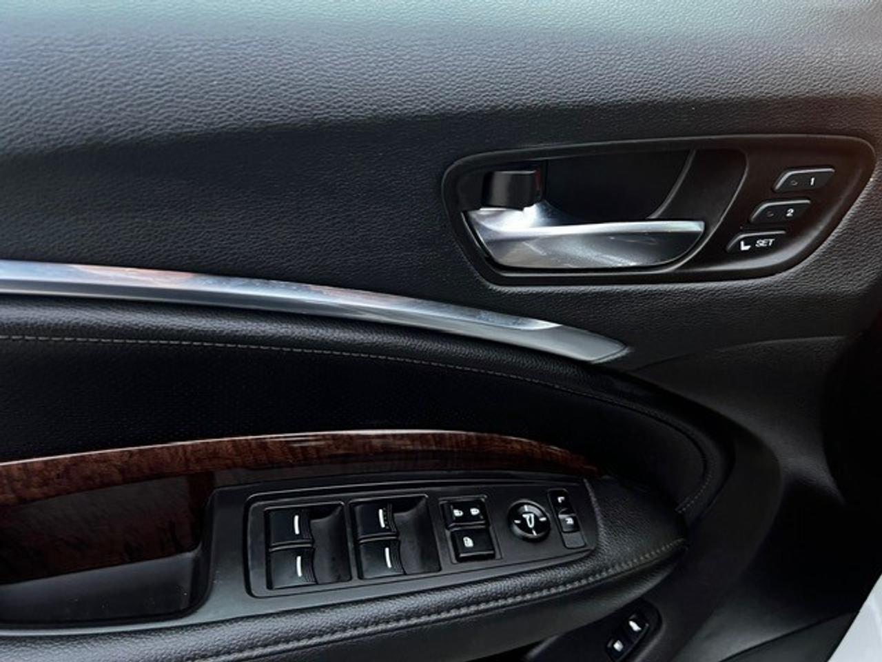 2020 Acura MDX Tech SH-AWD Photo