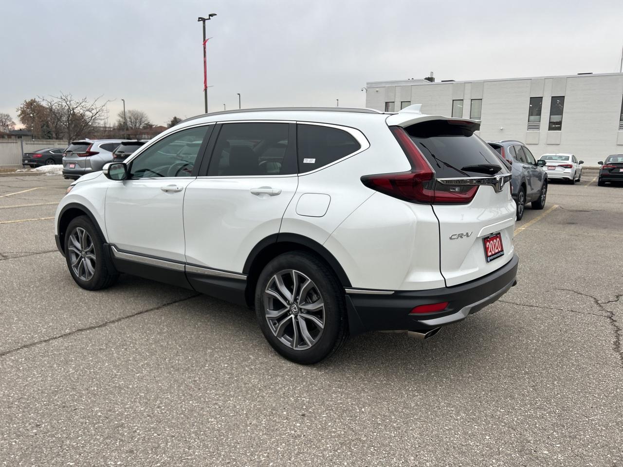 2020 Honda CR-V Touring Leather  Navigation  Sunroof  CarPlay Photo2