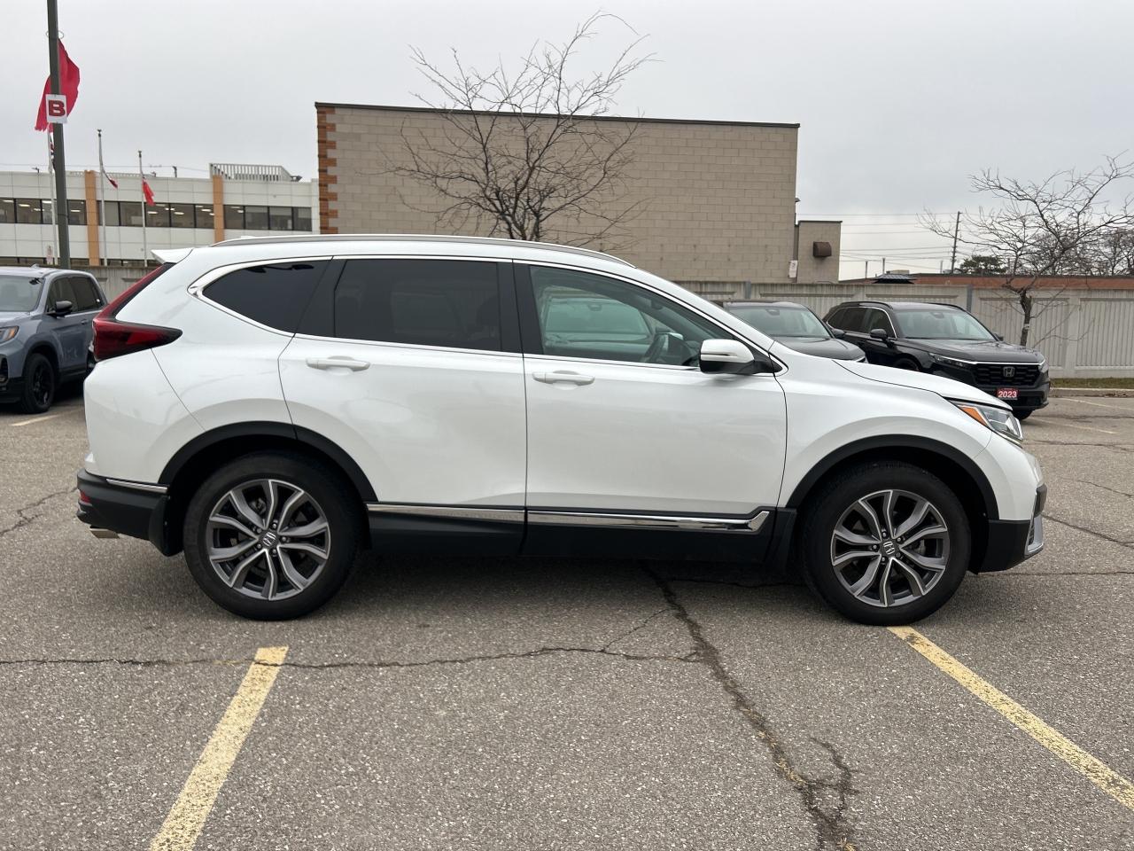 2020 Honda CR-V Touring Leather  Navigation  Sunroof  CarPlay Photo