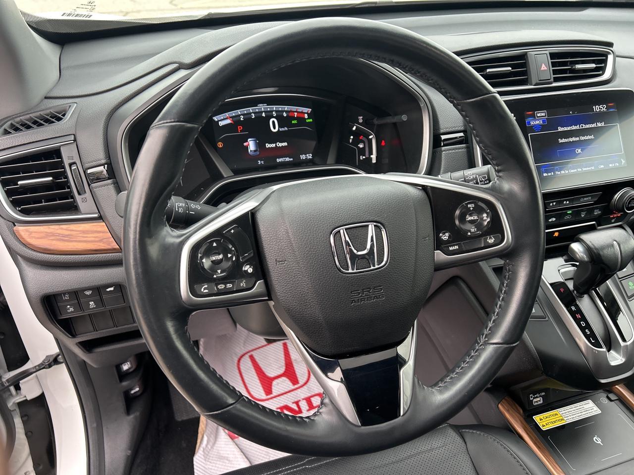 2020 Honda CR-V Touring Leather  Navigation  Sunroof  CarPlay Photo