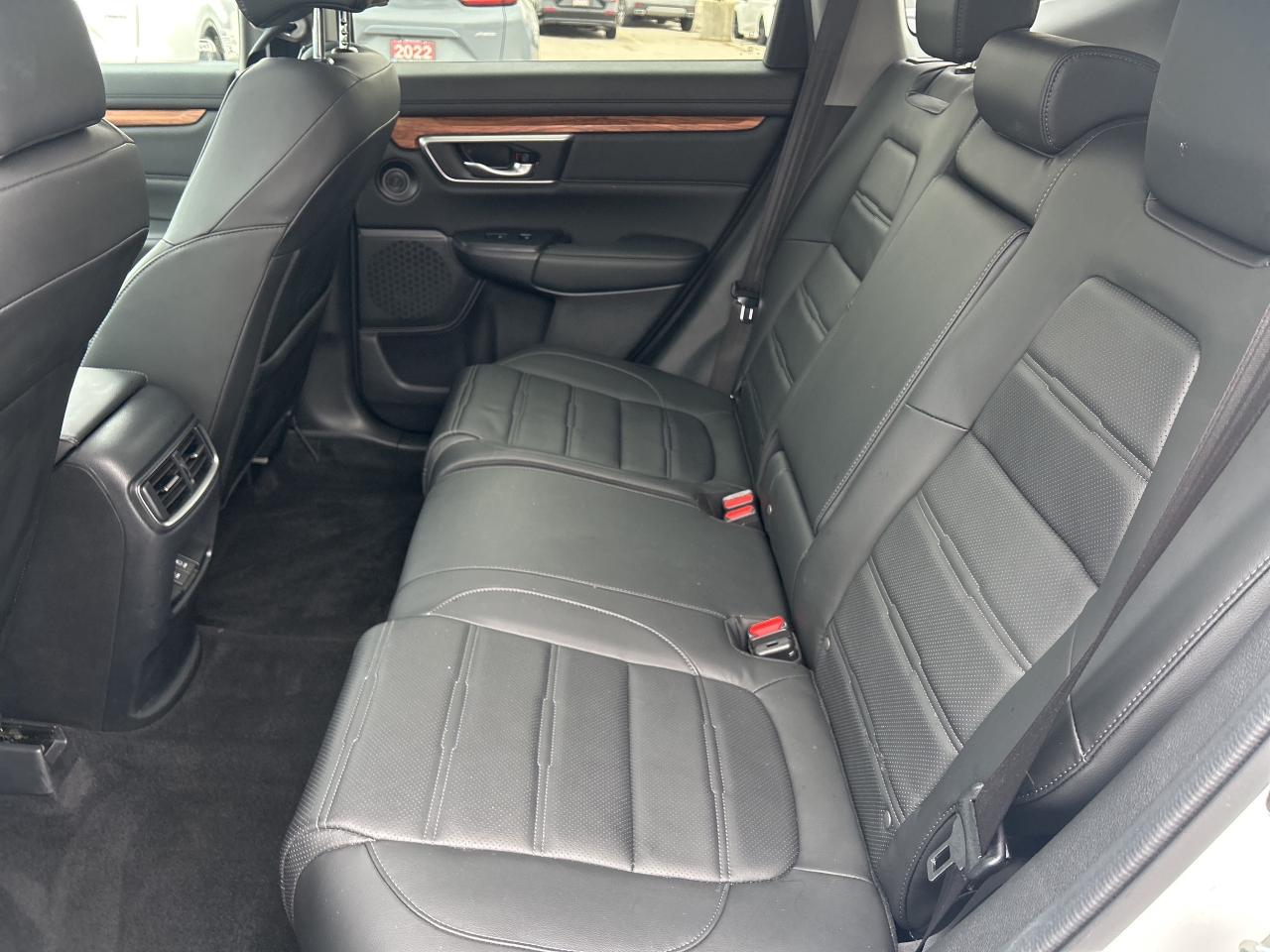 2020 Honda CR-V Touring Leather  Navigation  Sunroof  CarPlay Photo