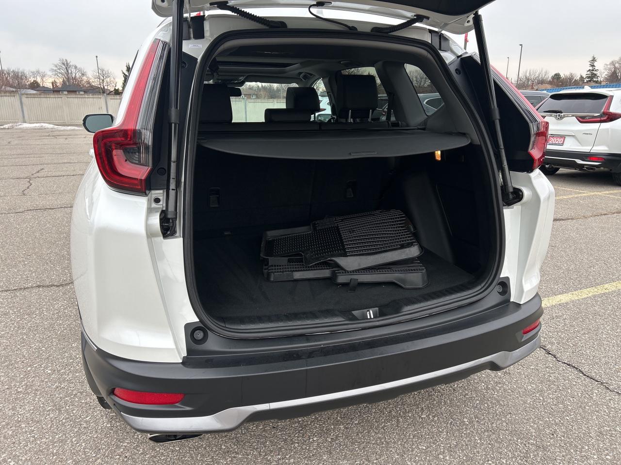 2020 Honda CR-V Touring Leather  Navigation  Sunroof  CarPlay Photo