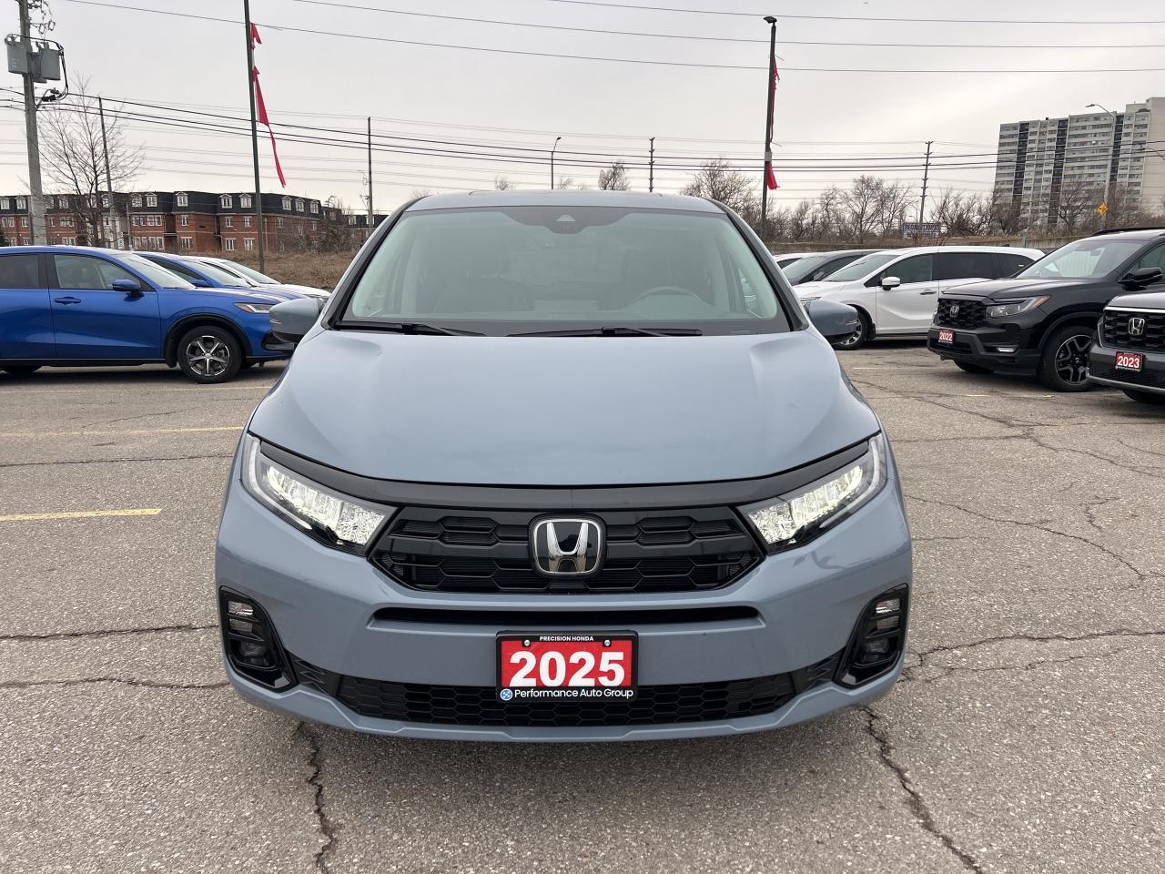 2025 Honda Odyssey Touring Leather  Navigation  Sunroof  CarPlay Photo