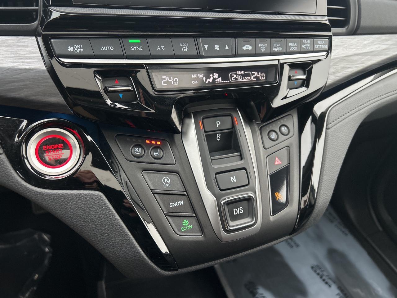 2025 Honda Odyssey Touring Leather  Navigation  Sunroof  CarPlay Photo