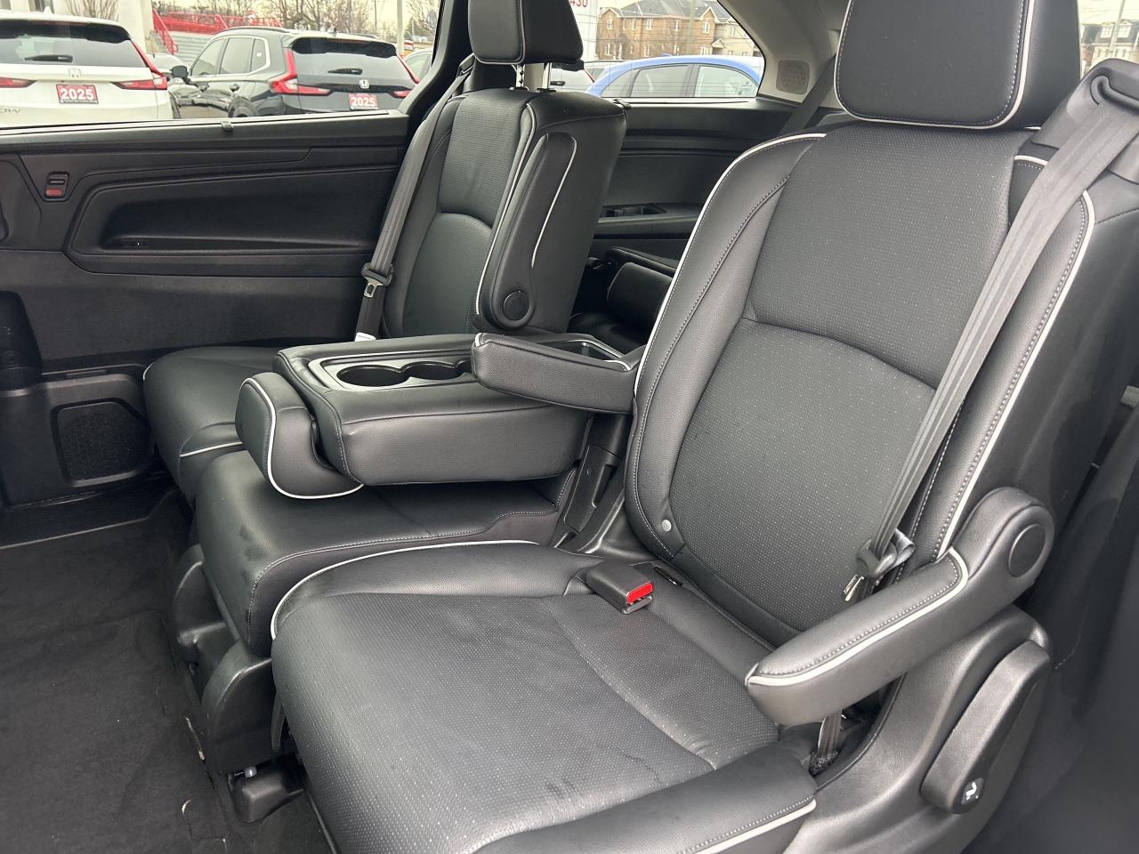 2025 Honda Odyssey Touring Leather  Navigation  Sunroof  CarPlay Photo