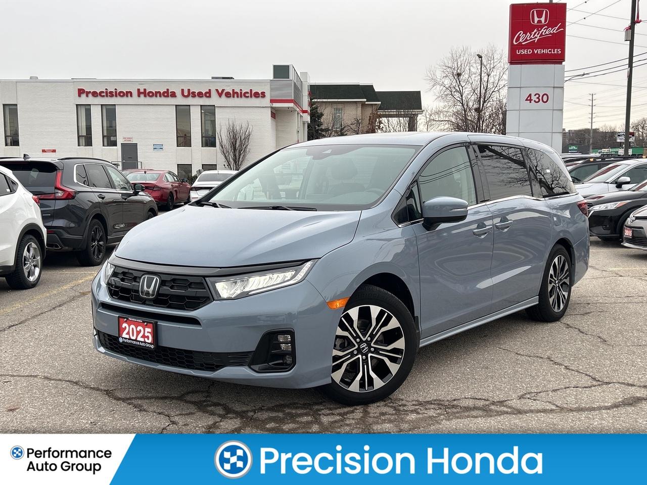 2025 Honda Odyssey Touring Leather  Navigation  Sunroof  CarPlay Photo0