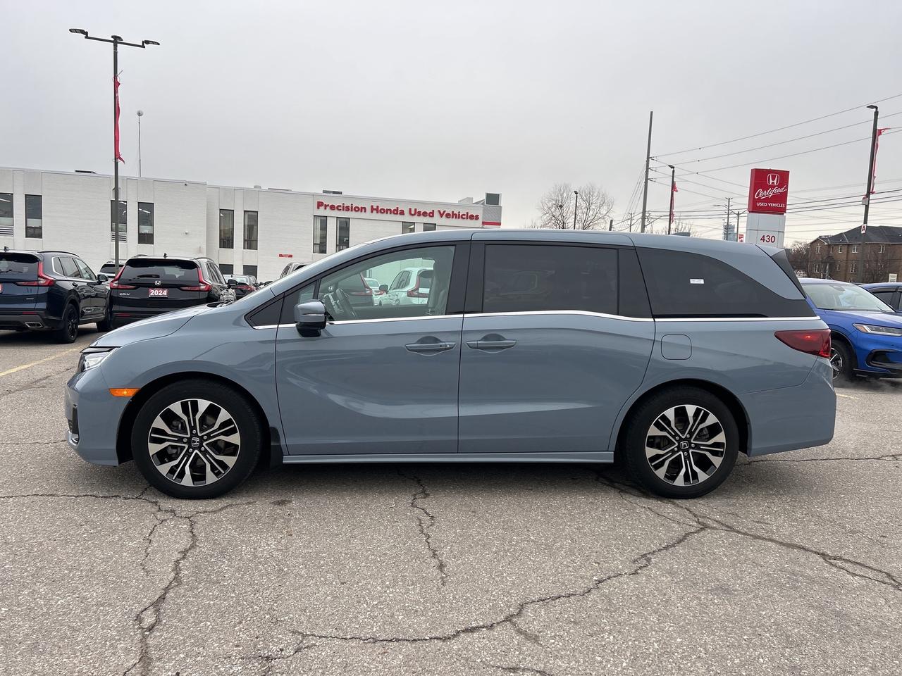 2025 Honda Odyssey Touring Leather  Navigation  Sunroof  CarPlay Photo