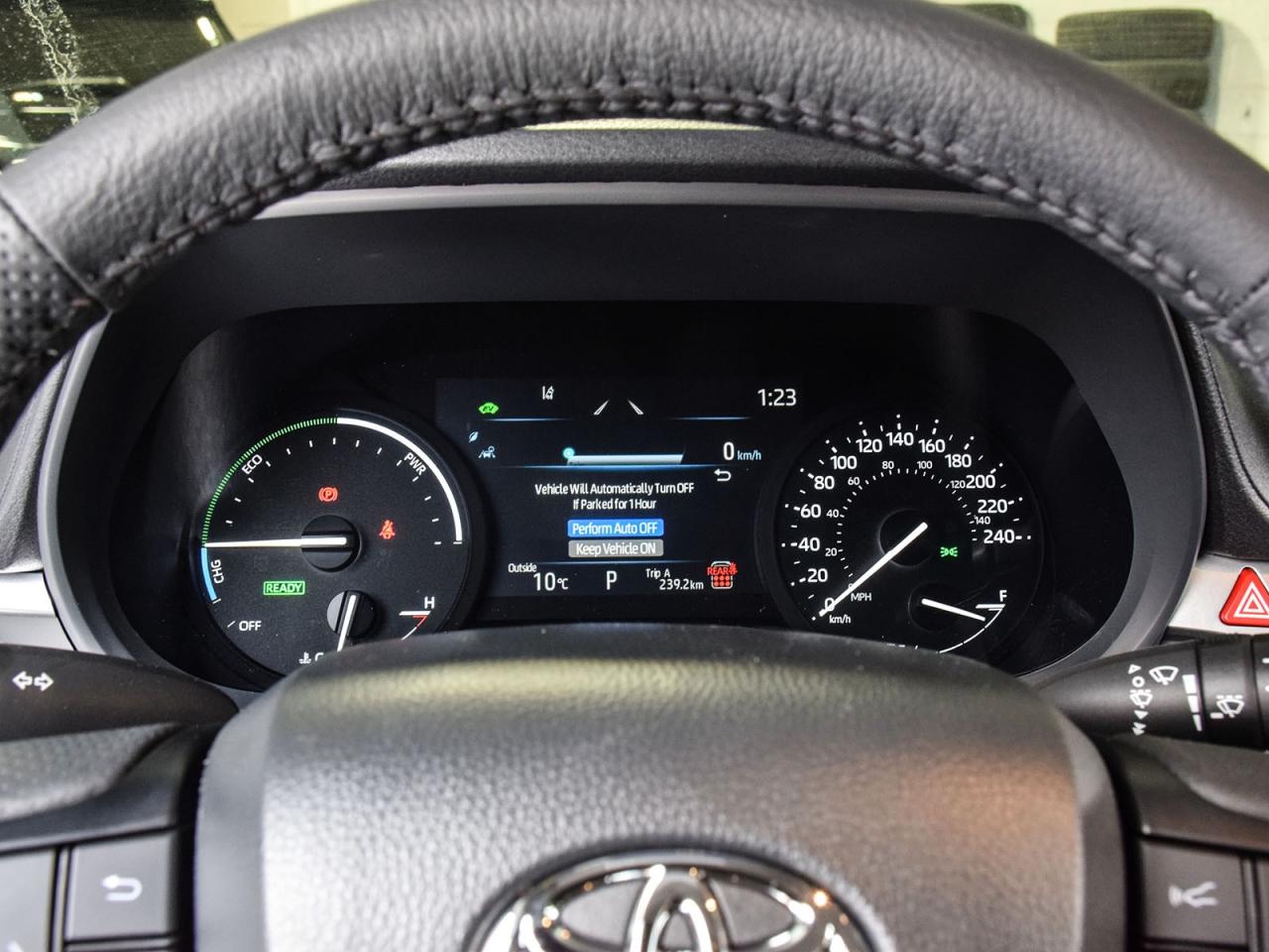 2025 Toyota Sienna LE Photo