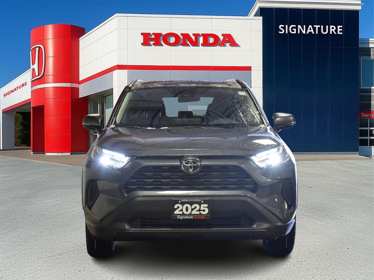 2025 Toyota RAV4 Hybrid XLE Photo