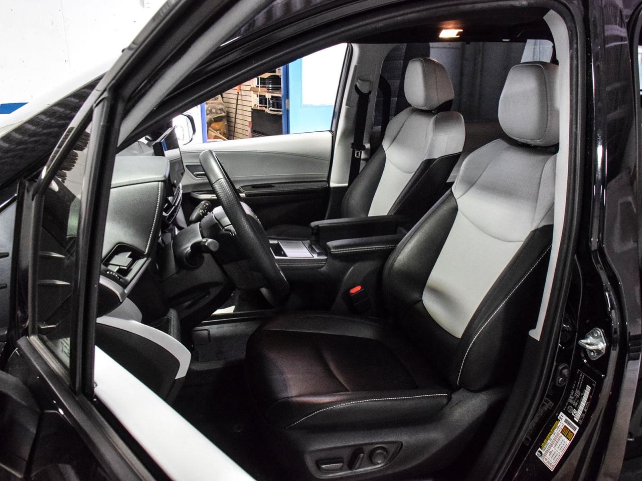 2025 Toyota Sienna XSE Photo