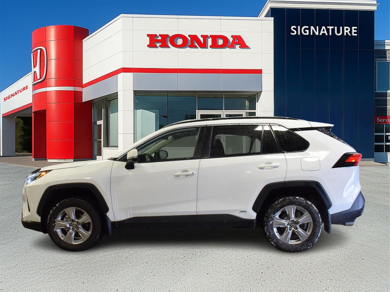 2022 Toyota RAV4 Hybrid XLE Photo