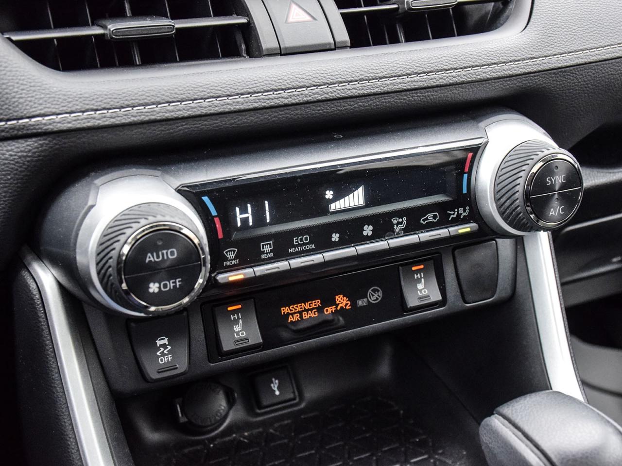 2022 Toyota RAV4 Hybrid XLE Photo