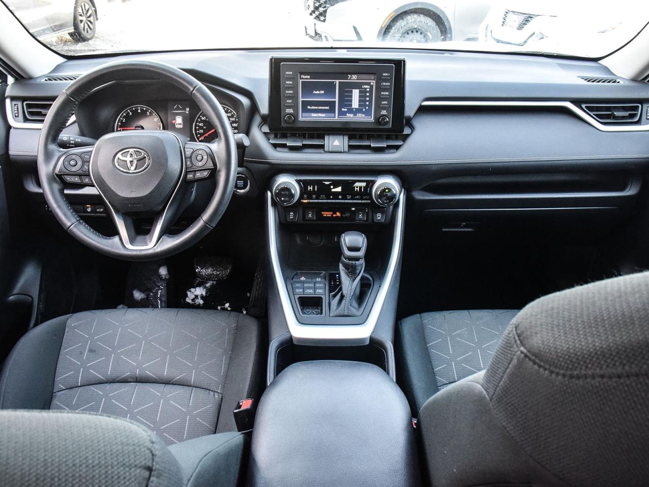 2022 Toyota RAV4 XLE Photo