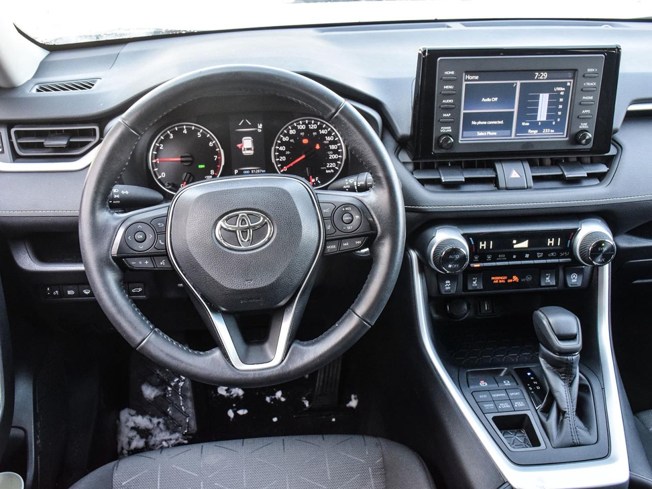 2022 Toyota RAV4 XLE Photo