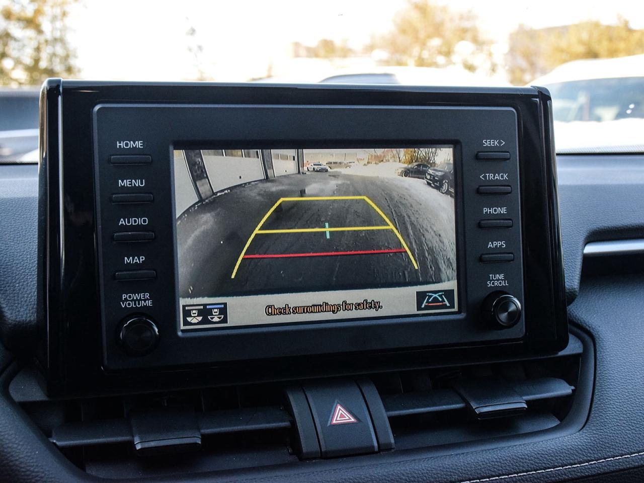 2022 Toyota RAV4 XLE Photo