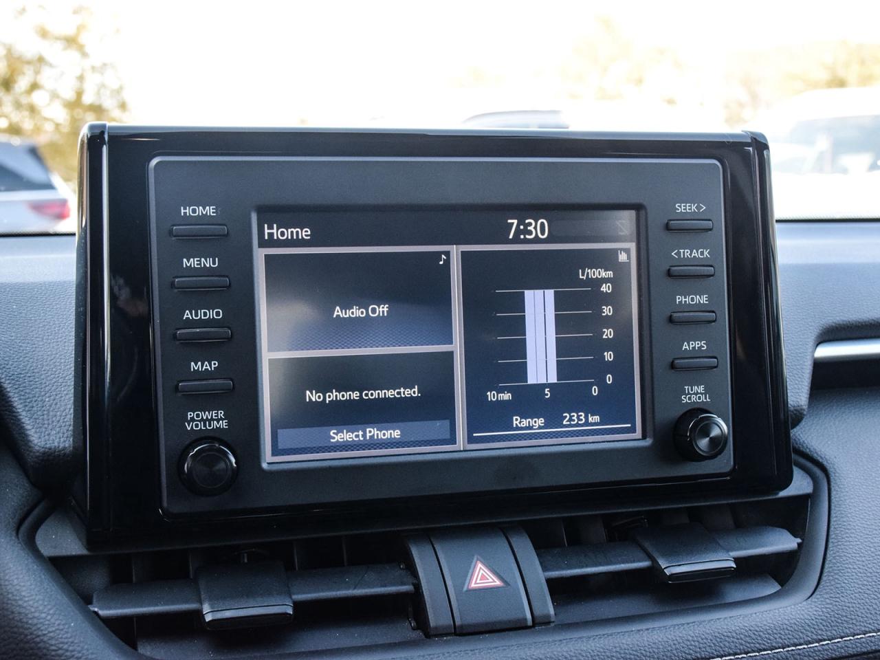 2022 Toyota RAV4 XLE Photo