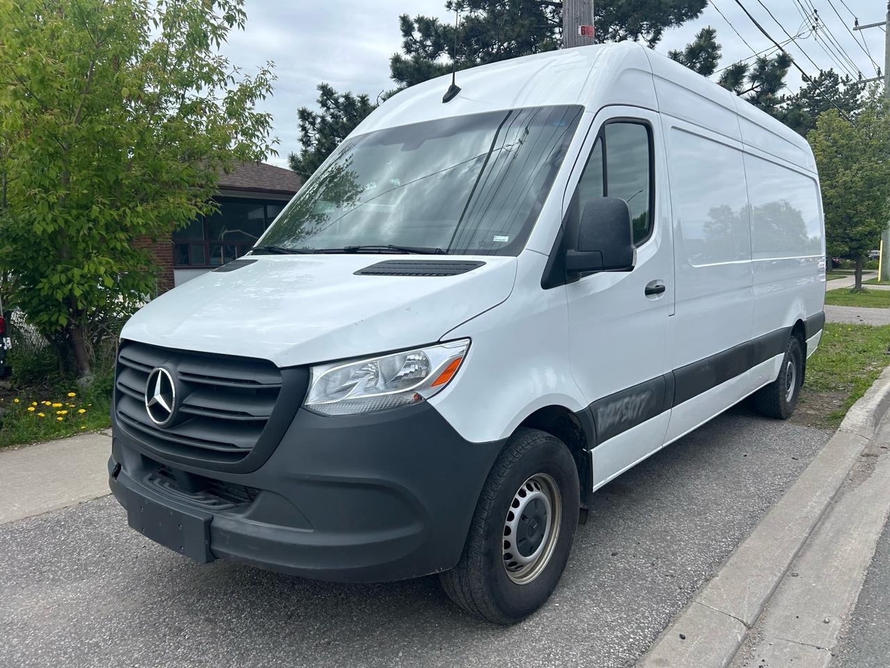 2019 Mercedes-Benz Sprinter 2500 High Roof I4 170 Photo2