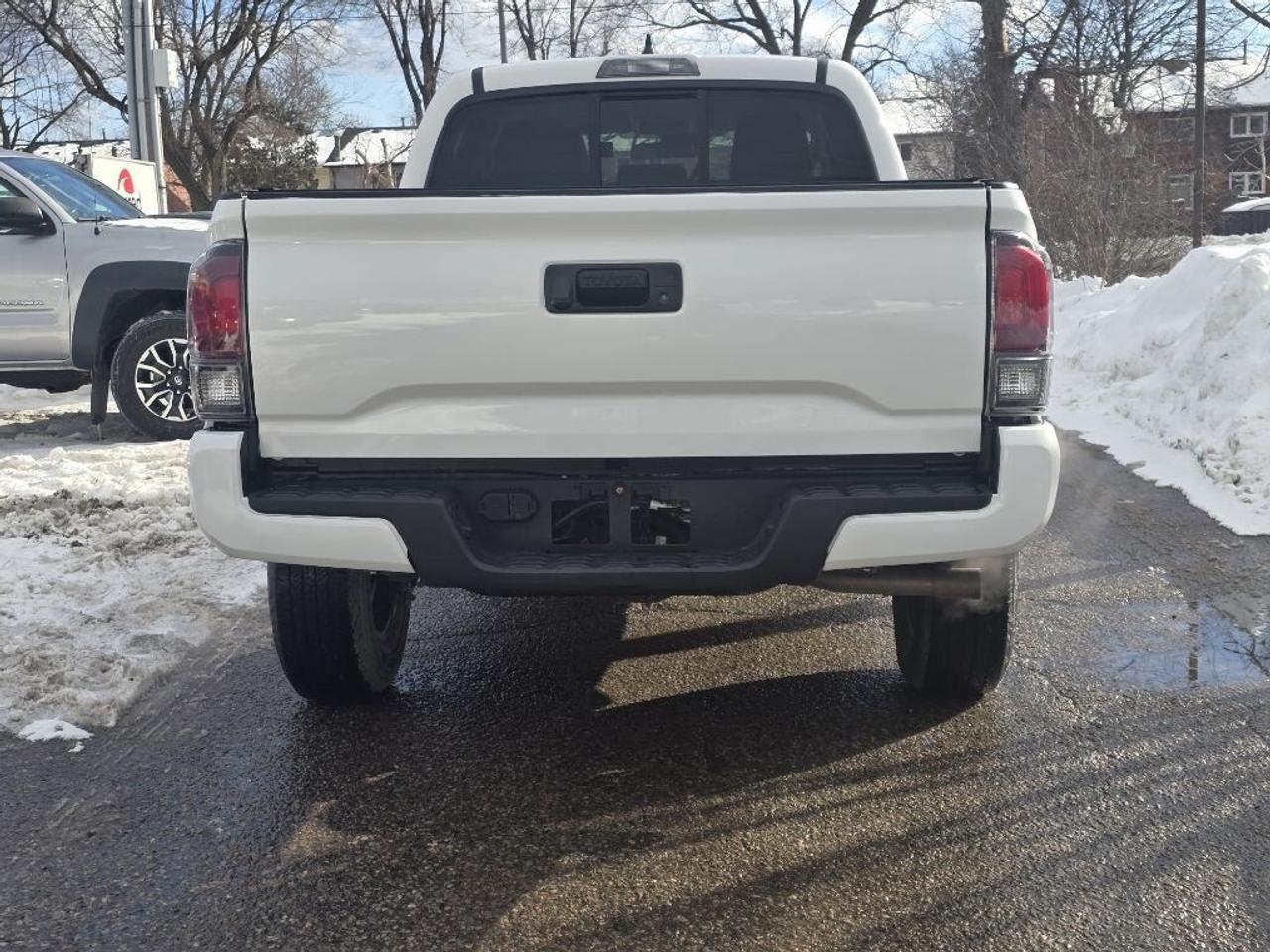 2023 Toyota Tacoma 4x4 Double Cab Automatic Photo3
