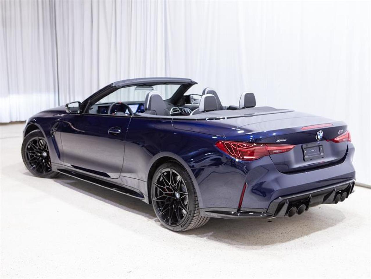2025 BMW M4 Competition Cabriolet M xDrive Photo3