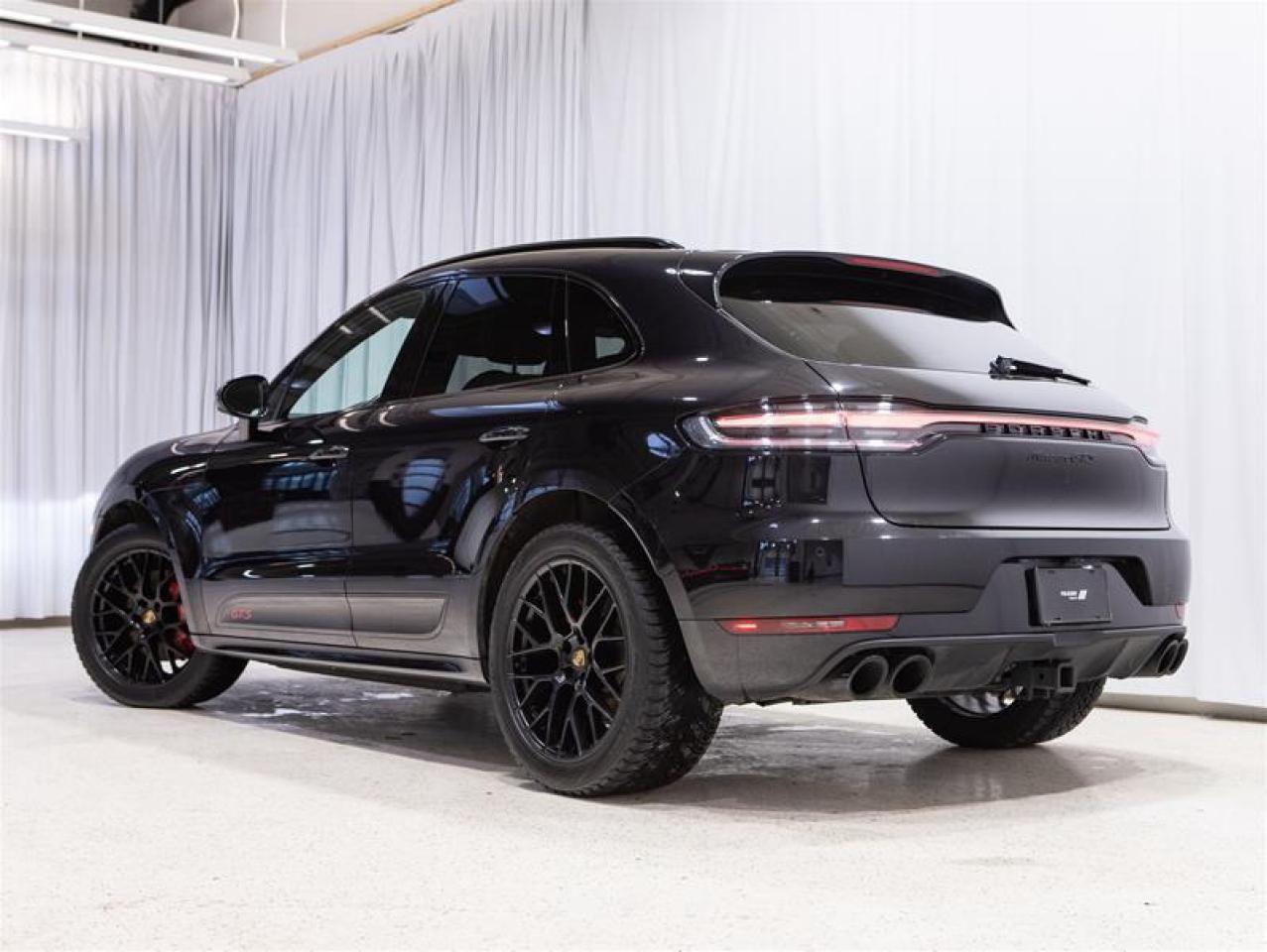 2021 Porsche Macan GTS Photo2