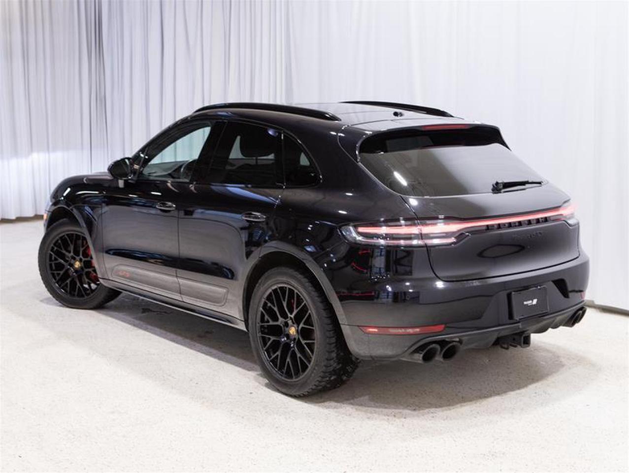 2021 Porsche Macan GTS Photo3