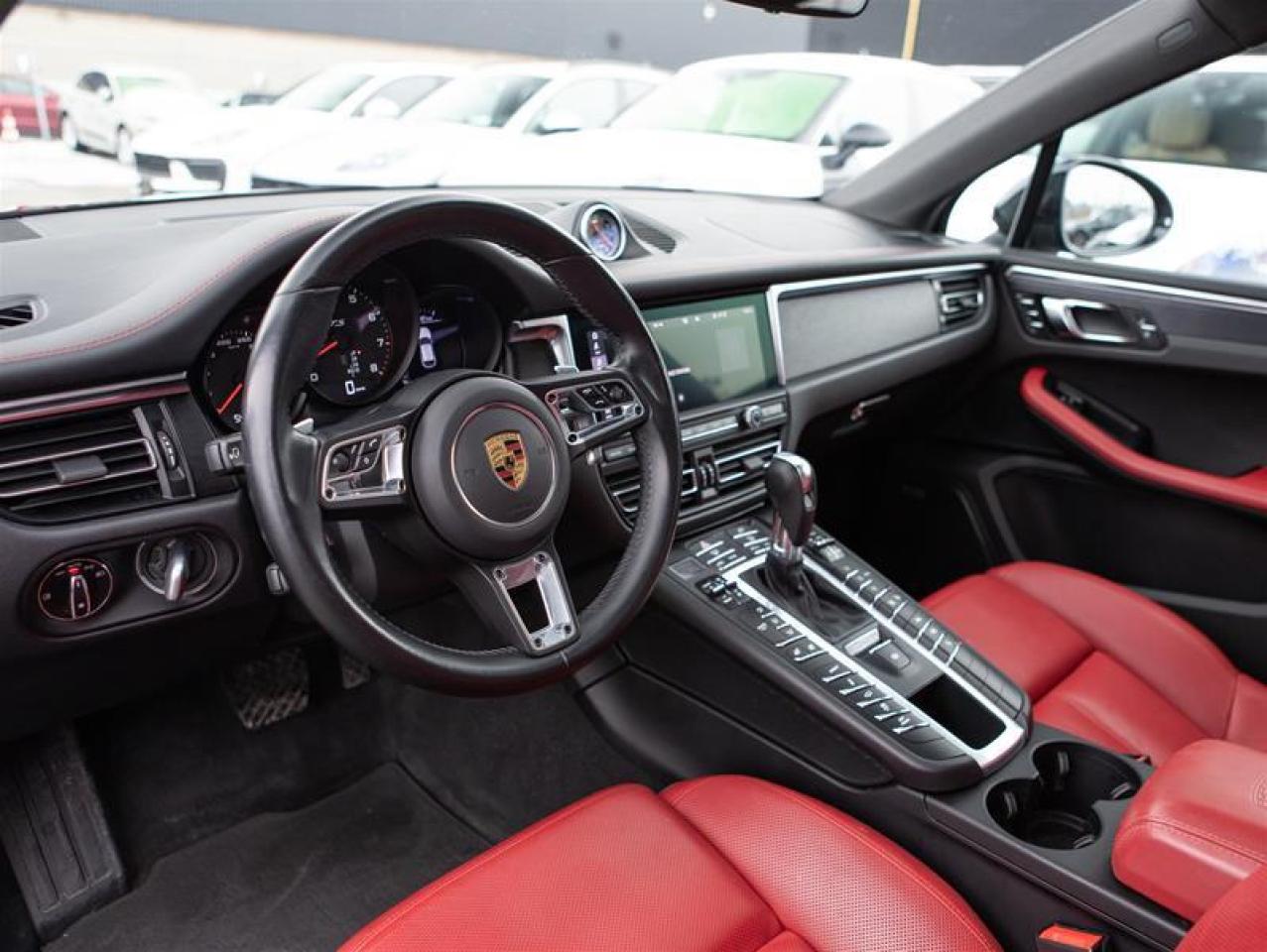 2021 Porsche Macan GTS Photo