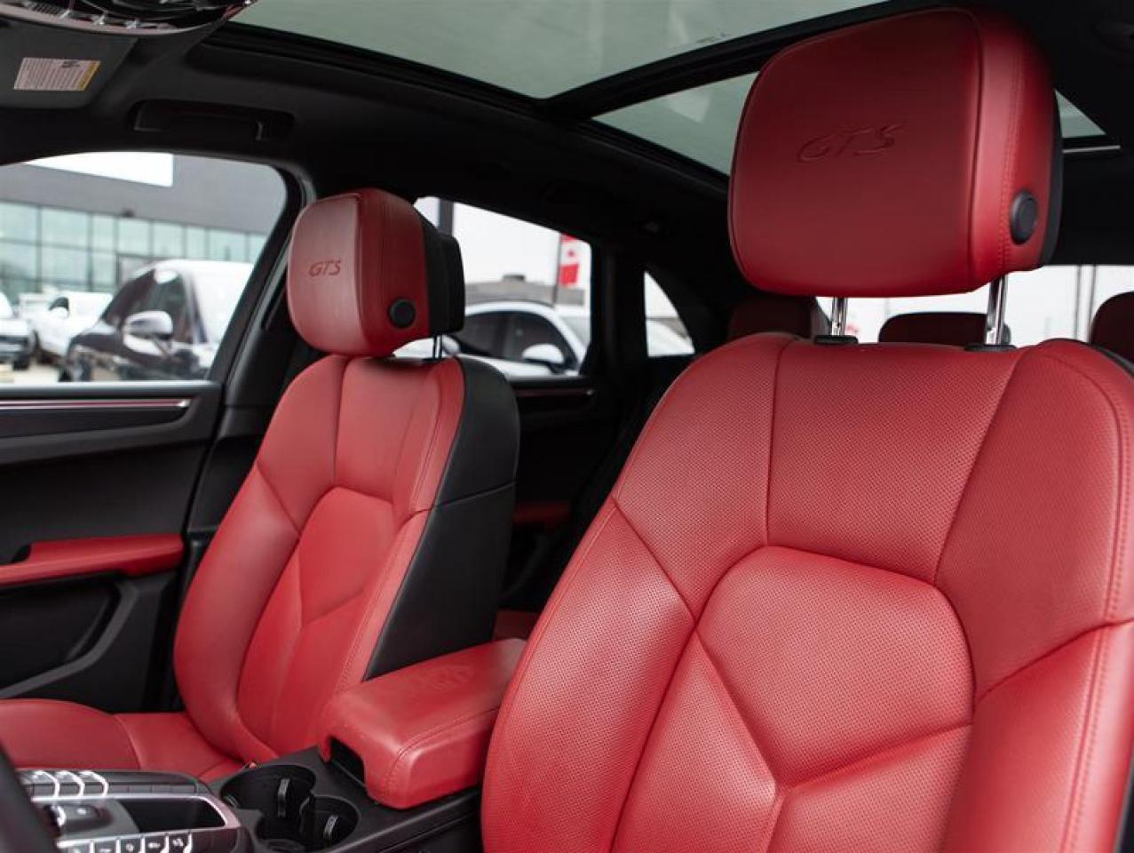 2021 Porsche Macan GTS Photo