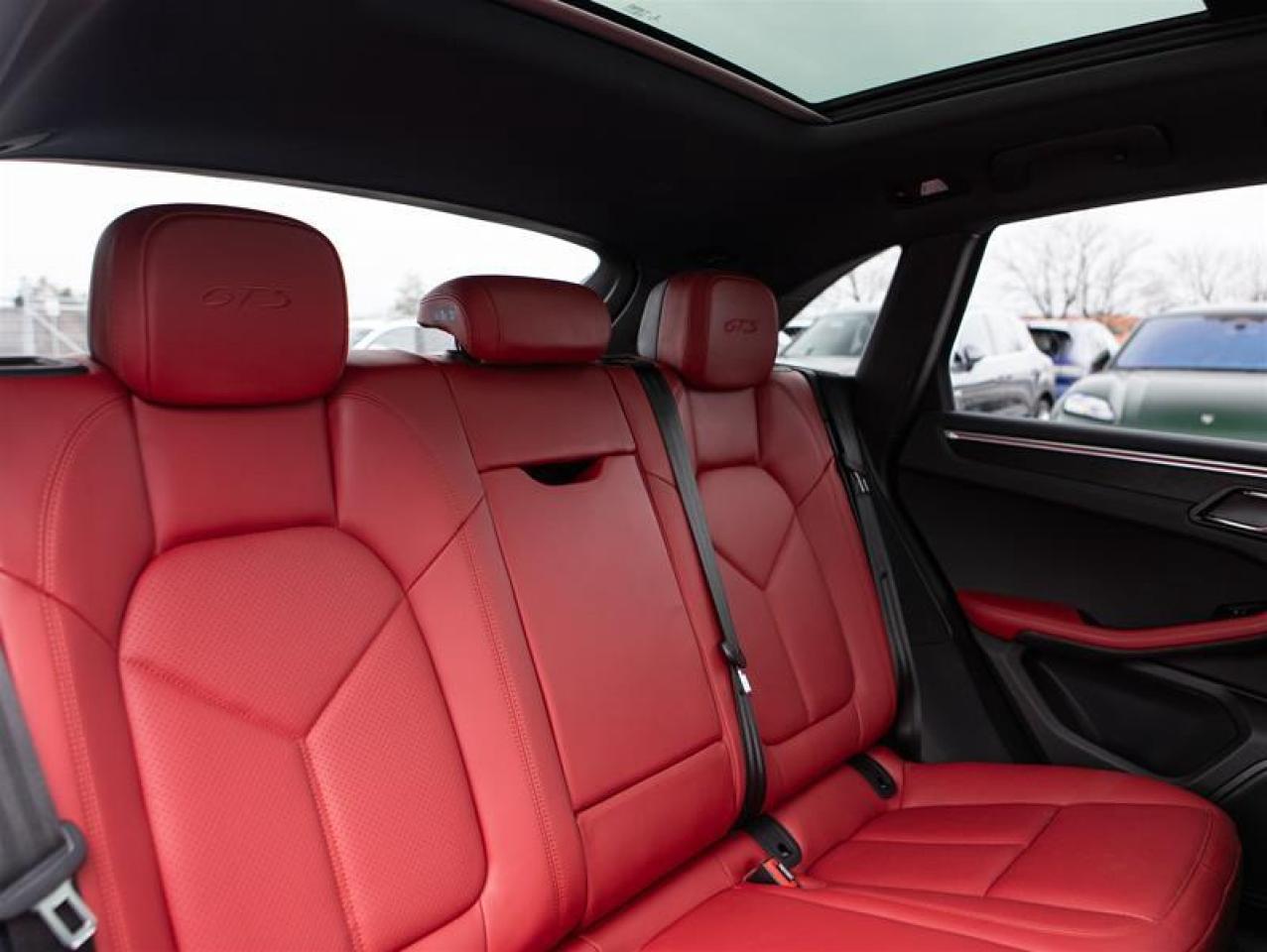 2021 Porsche Macan GTS Photo