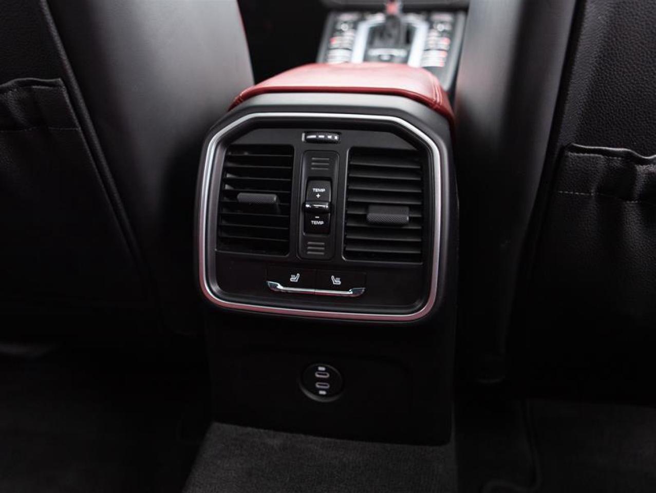 2021 Porsche Macan GTS Photo