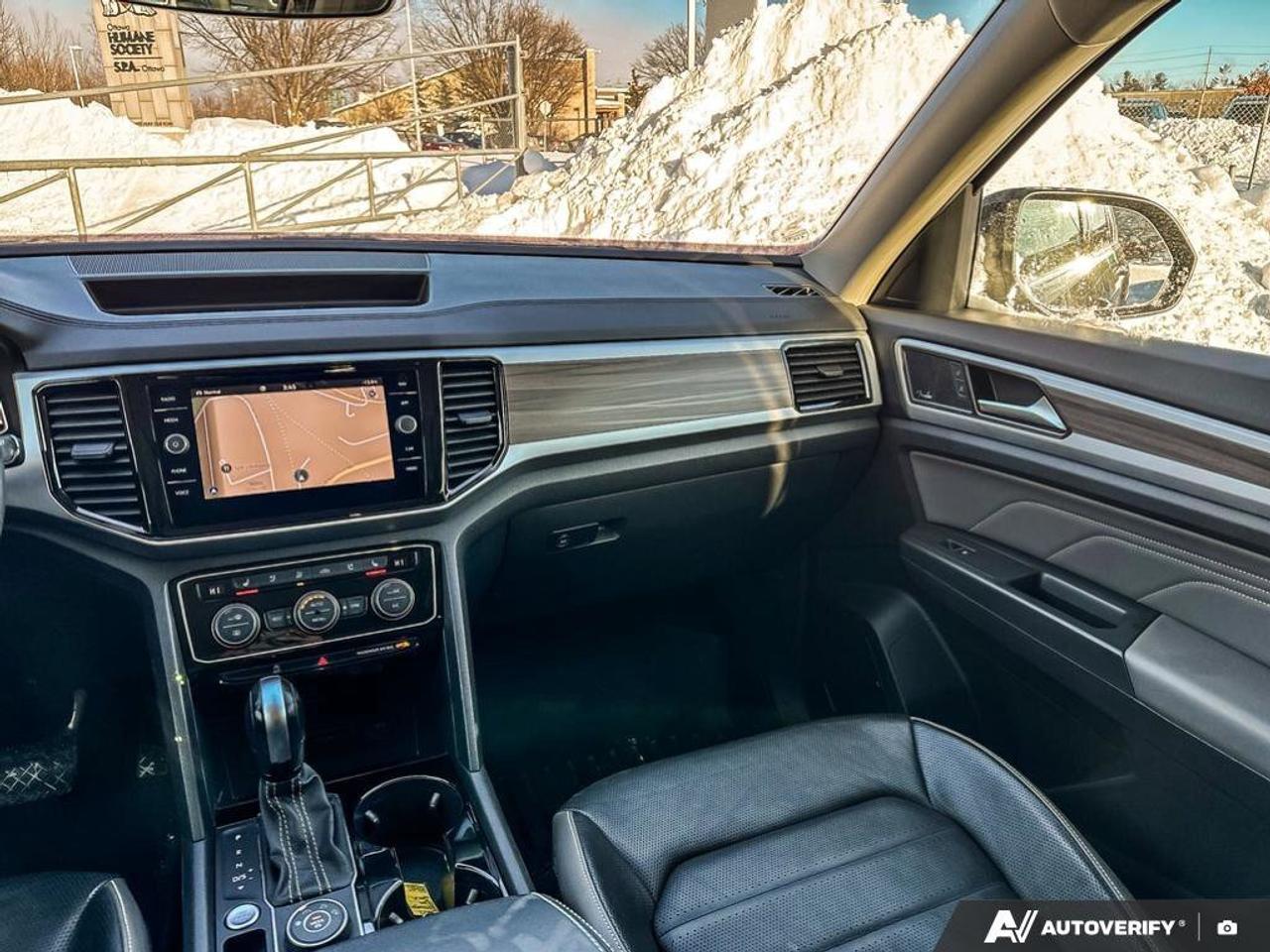 2023 Volkswagen Atlas Highline   7 Passenger   Moonroof   Navigation   H Photo