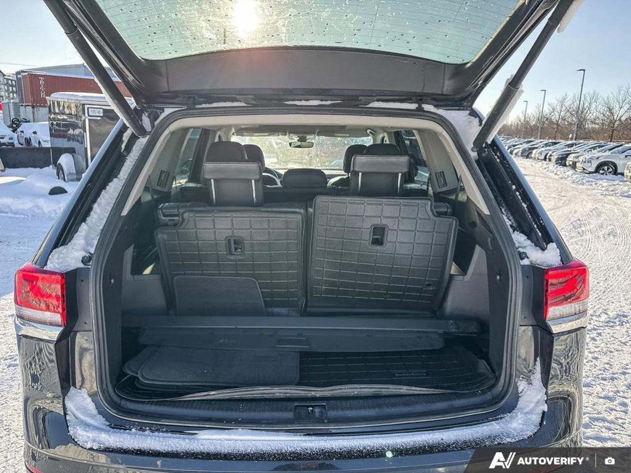 2023 Volkswagen Atlas Highline   7 Passenger   Moonroof   Navigation   H Photo