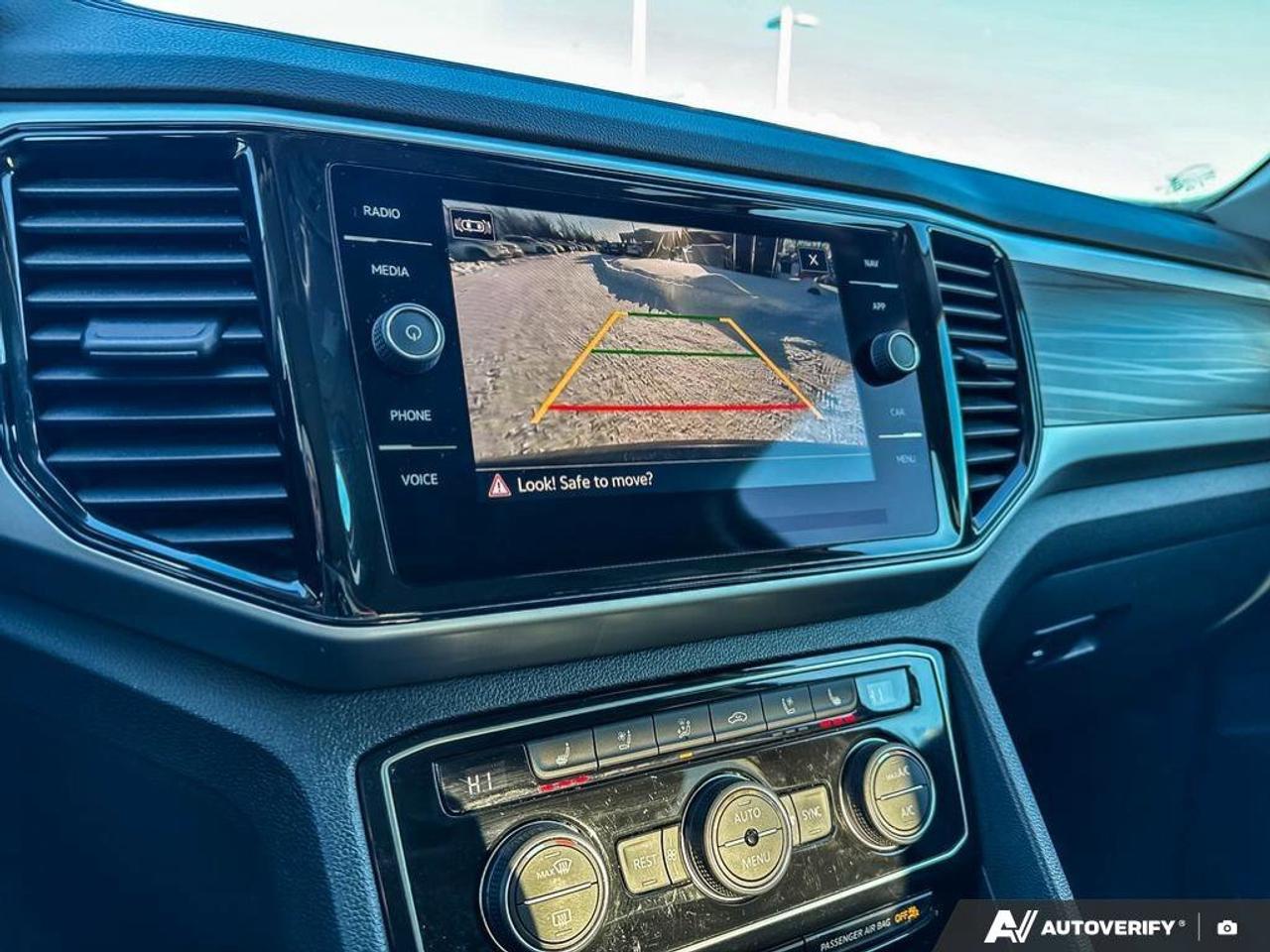 2023 Volkswagen Atlas Highline   7 Passenger   Moonroof   Navigation   H Photo