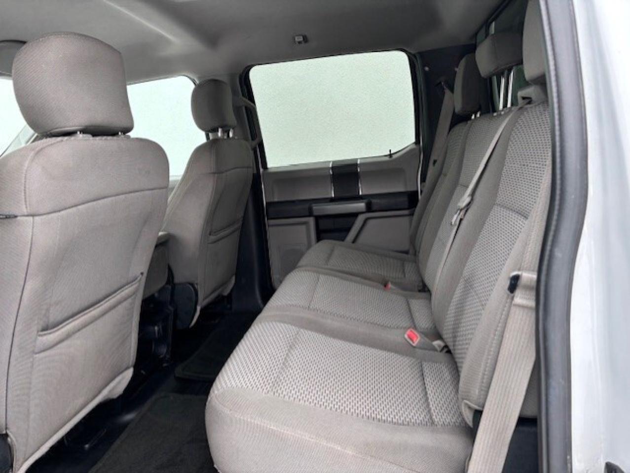 2017 Ford F-150 XLT 4WD SUPER CREW-CAMERA-CAP-NEW TIRES-CERTIFIED! Photo