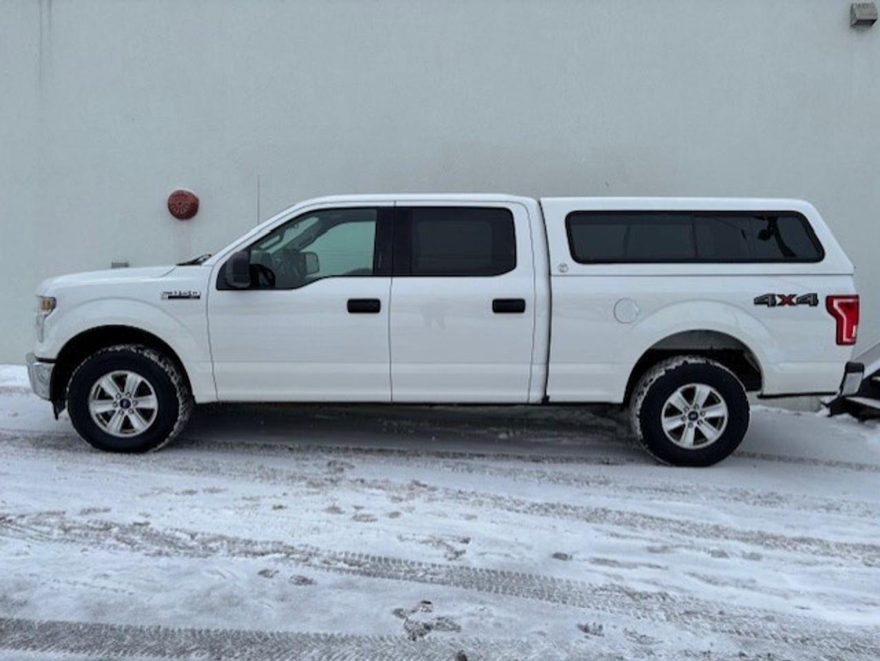 2017 Ford F-150 XLT 4WD SUPER CREW-CAMERA-CAP-NEW TIRES-CERTIFIED! Photo