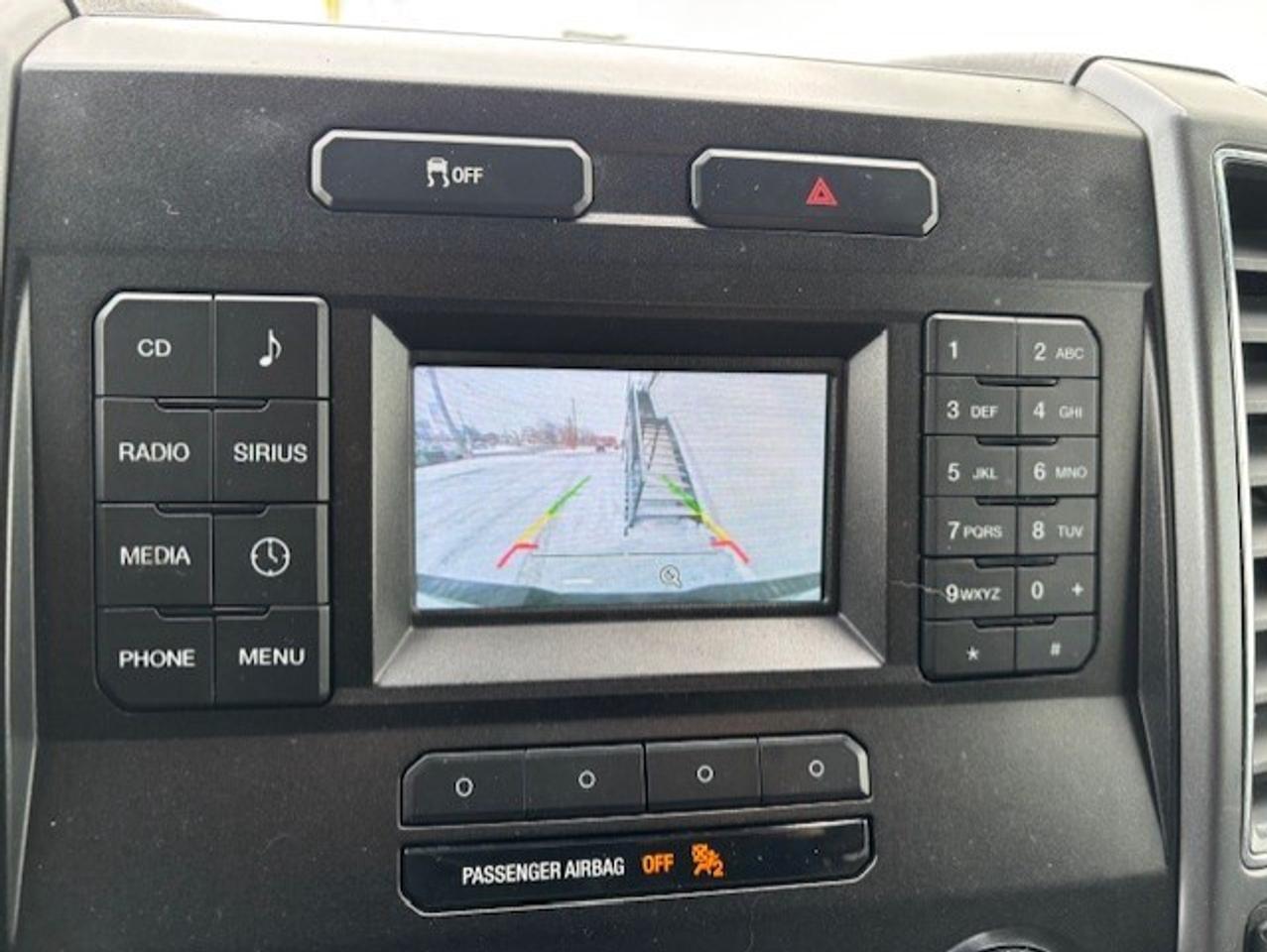 2017 Ford F-150 XLT 4WD SUPER CREW-CAMERA-CAP-NEW TIRES-CERTIFIED! Photo