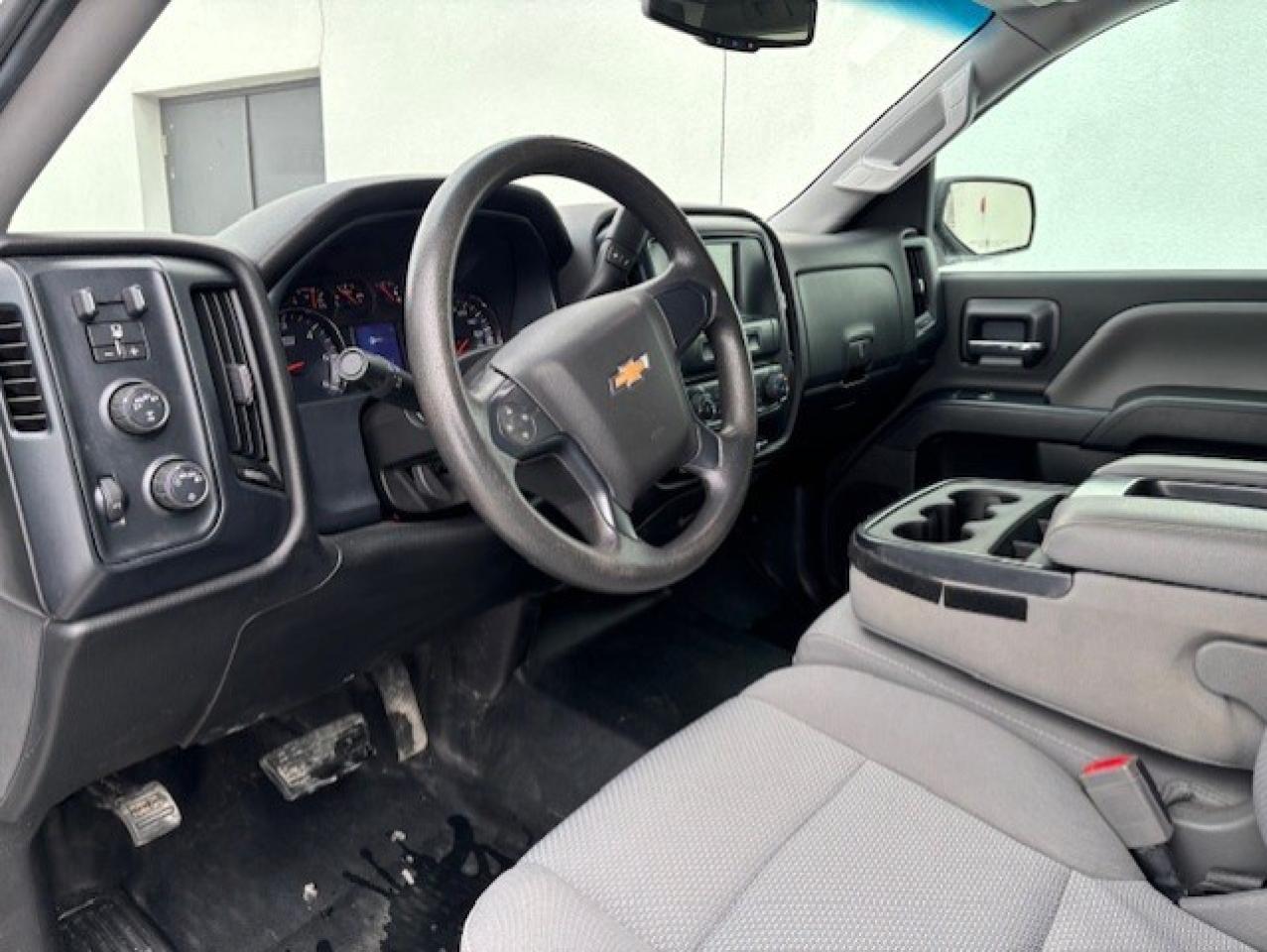 2018 Chevrolet Silverado 1500 LS 4WD **V8 CREW CAB-CAMERA-TOW PKG-CERTIFIED** Photo