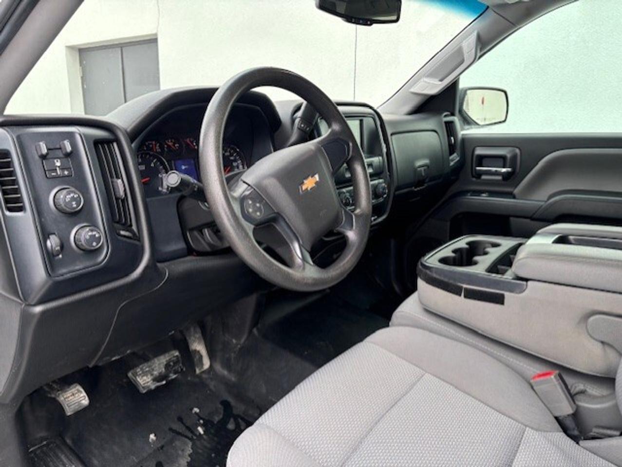 2018 Chevrolet Silverado 1500 LS 4WD **V8 CREW CAB-CAMERA-TOW PKG-CERTIFIED** Photo