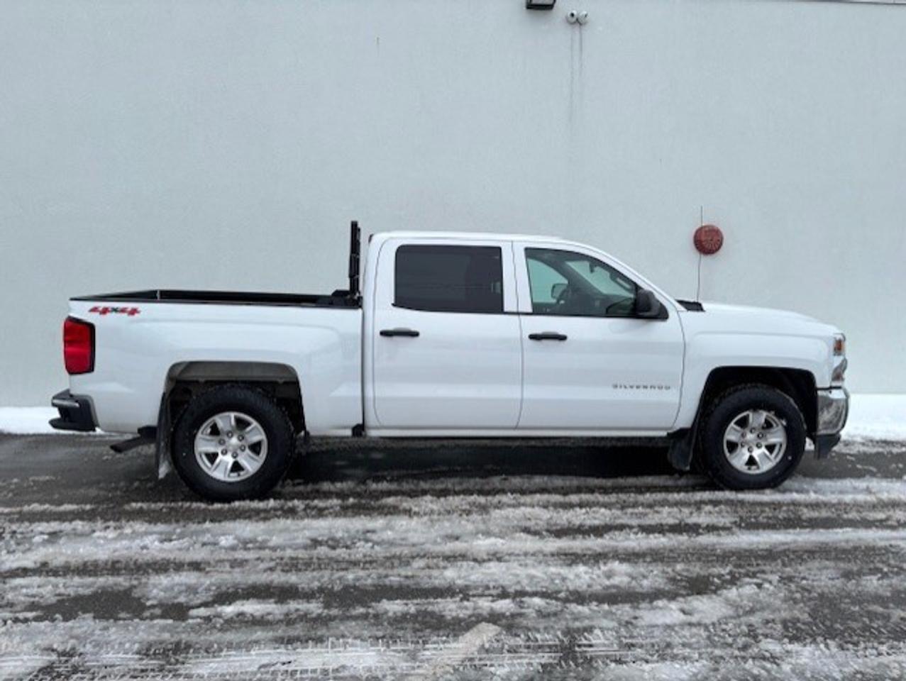 2018 Chevrolet Silverado 1500 LS 4WD **V8 CREW CAB-CAMERA-TOW PKG-CERTIFIED** Photo