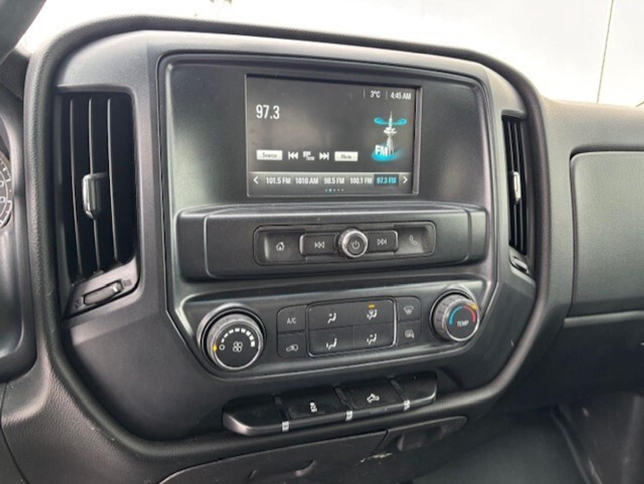 2018 Chevrolet Silverado 1500 LS 4WD **V8 CREW CAB-CAMERA-TOW PKG-CERTIFIED** Photo