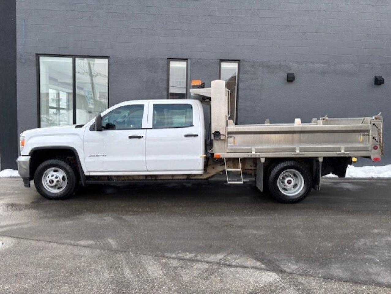 2019 GMC Sierra 3500HD CREW CAB **ALUMINUM DUMP BOX-1 OWNER-CERTIFIED** Photo