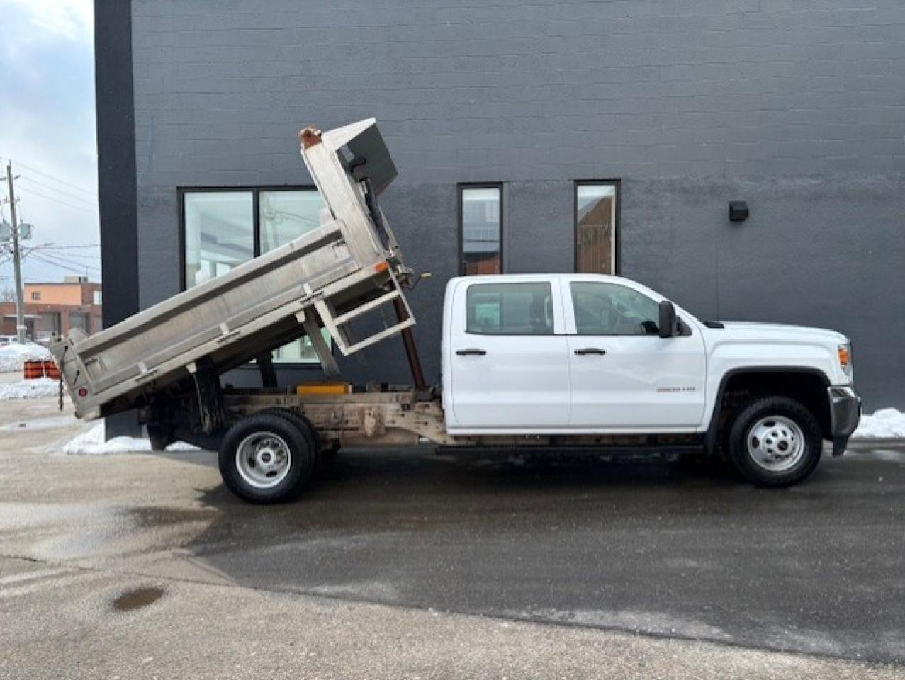 2019 GMC Sierra 3500HD CREW CAB **ALUMINUM DUMP BOX-1 OWNER-CERTIFIED** Photo