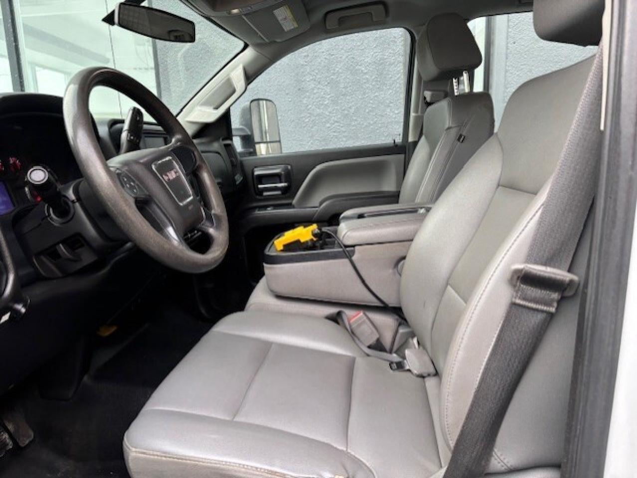 2019 GMC Sierra 3500HD CREW CAB **ALUMINUM DUMP BOX-1 OWNER-CERTIFIED** Photo