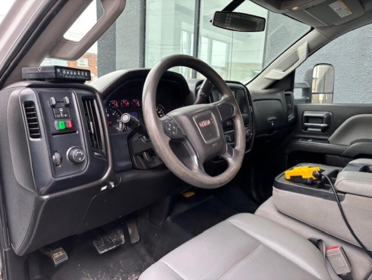 2019 GMC Sierra 3500HD CREW CAB **ALUMINUM DUMP BOX-1 OWNER-CERTIFIED** Photo
