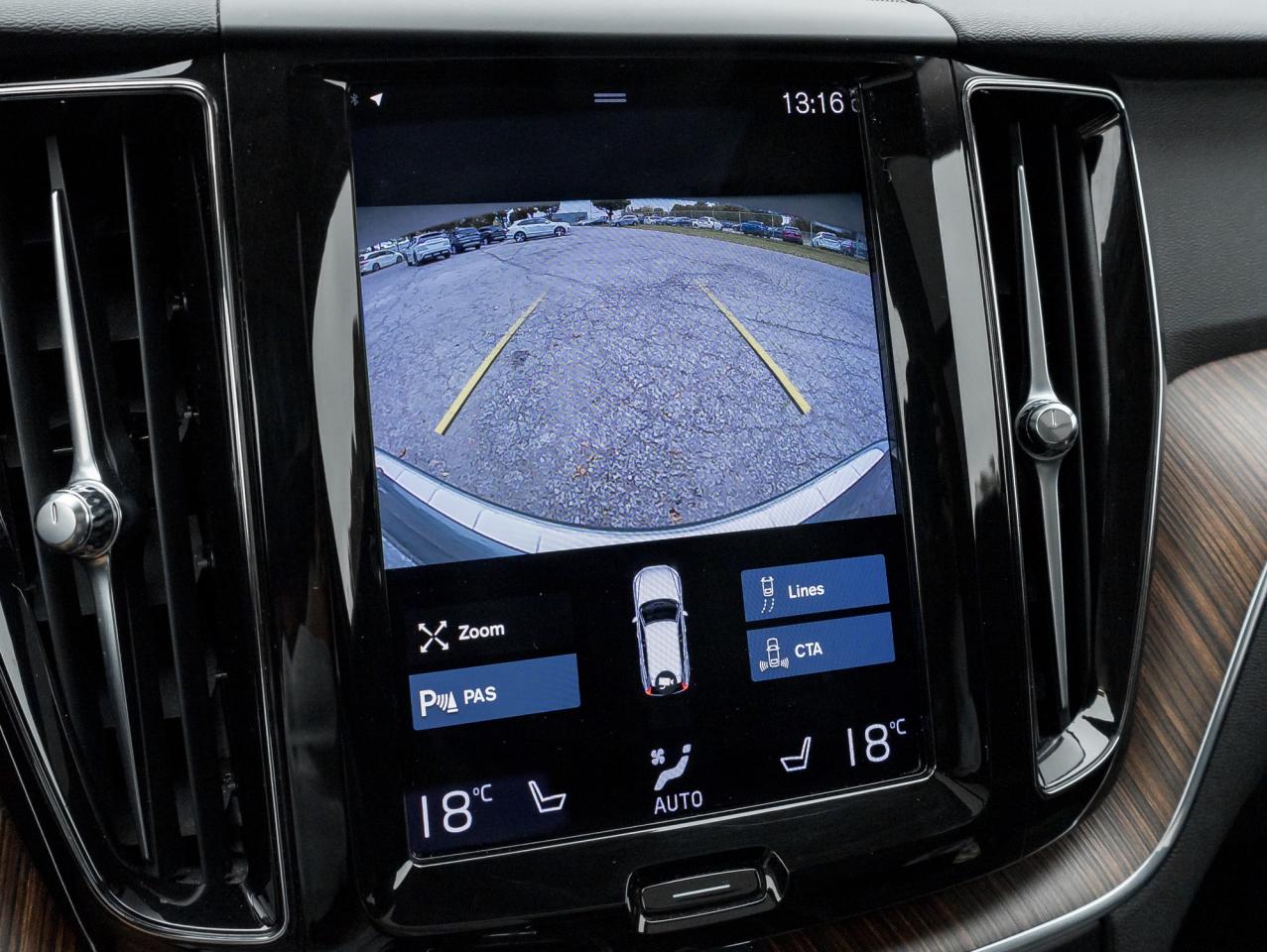 2021 Volvo XC60 Recharge Recharge T8 eAWD PHEV Inscription Exp  VOLVO CPO Photo