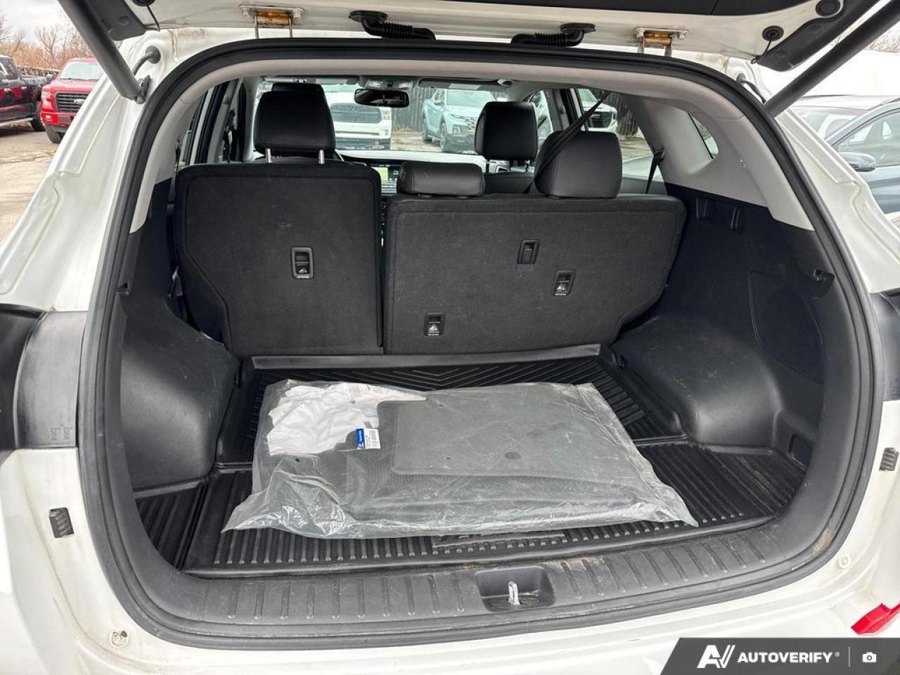 2016 Hyundai Tucson Luxury BACKUP CAM   BLUETOOTH   HTD SEATS   KEYLES Photo