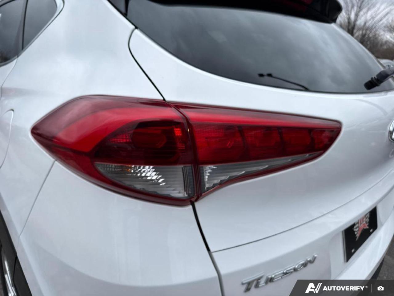 2016 Hyundai Tucson Luxury BACKUP CAM   BLUETOOTH   HTD SEATS   KEYLES Photo