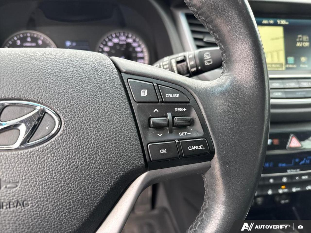 2016 Hyundai Tucson Luxury BACKUP CAM   BLUETOOTH   HTD SEATS   KEYLES Photo