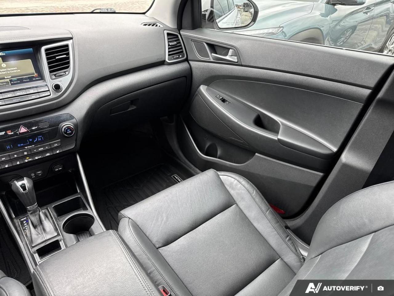 2016 Hyundai Tucson Luxury BACKUP CAM   BLUETOOTH   HTD SEATS   KEYLES Photo